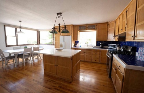 Palisade House | Palisade Peach Orchard Farmhouse w/Pool & Spa 18+