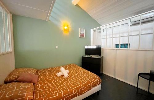 Republique - Tolstoi Apartment | Palm - appartement 5 personnes - check in h24 - wifi