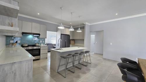 St. Helena Bay House | Palm Beach Villa