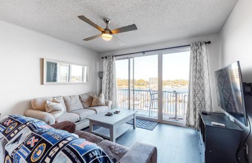 Fort Walton Beach Apartment | Palm Court Yacht Club