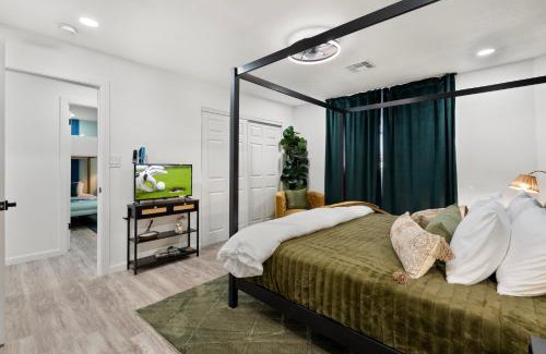 Alhambra House | Palm haus the experience