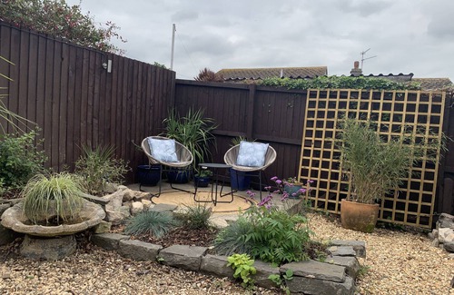 Barry House | Palm House only a couple of minutes walk from Jackson’s Bay Beach.