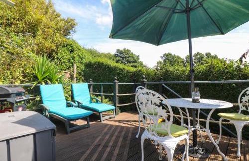 Praa Sands House | Palm Lodge