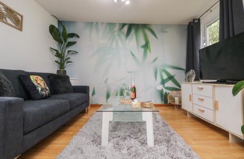 Praa Sands House | Palm Lodge