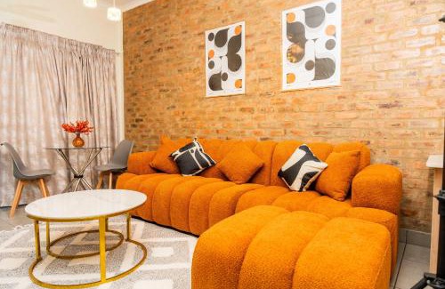 Pomona Apartment | Palm Nest