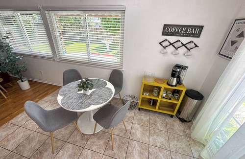 Huntington Beach House | Palm Paradise: Mid-Century Modern Haven in Huntington Beach