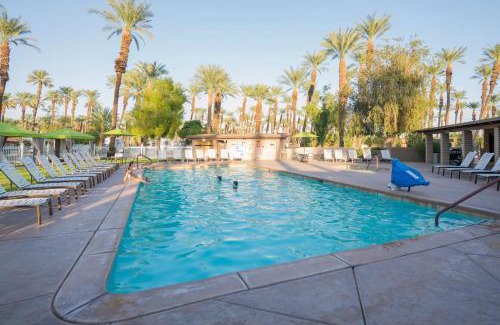 Palm Desert Resort | Palm Springs Camping Resort Loft Cabin 1