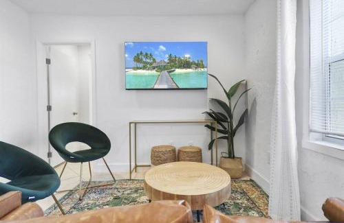 Southwest Apartment | Palm Wave Says - Quiet House in Best Area