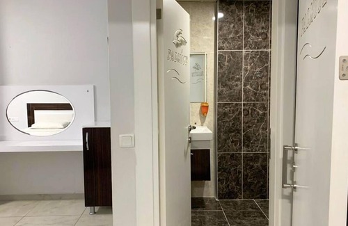 Artikli Hotel | Palmiye Suit Otel