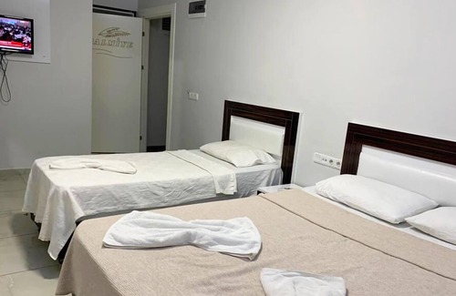 Artikli Hotel | Palmiye Suit Otel