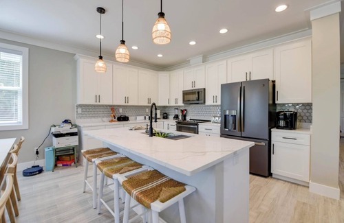 Midtown House | Palms and Pool Paradise