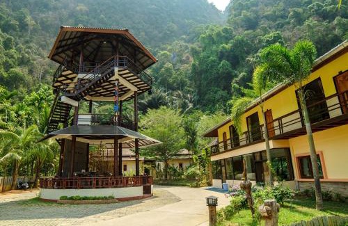 Phangnga Resort | Palms Hill Resort