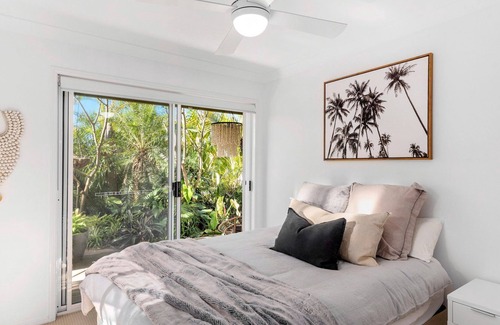 Pottsville House | Palms on Boardwalk - Gorgeous Water Views