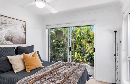 Pottsville House | Palms on Boardwalk - Gorgeous Water Views