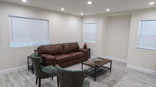 Palo Alto House | Palo Alto Suite 3 ,twin beds, near Stanford