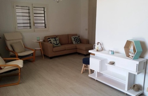 Calafat House | Palomera, Calafat, in front of the sea, 5 mn beach, swimming pool