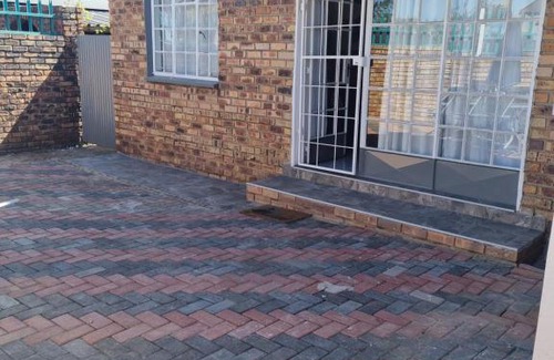 Vanderbijlpark Apartment | Pam's apartment