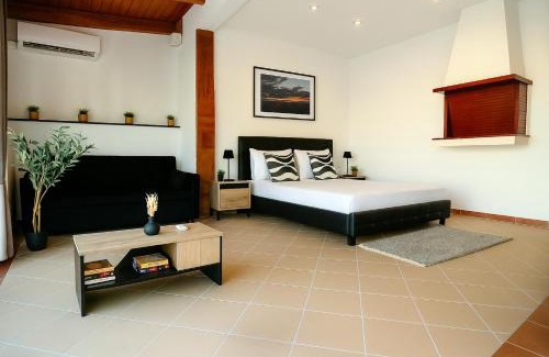 Athens City Centre Apartment | Panathenea Rooftop Apartment with Stunning View of Lycabettus