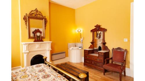Cimarron Hotel | Pancho Griego - Historic Hotel