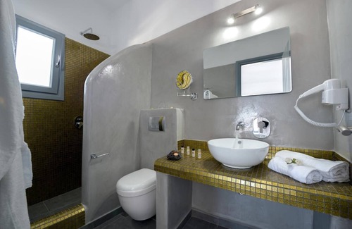 Akrotiri Hotel | Pancratium villas & suites