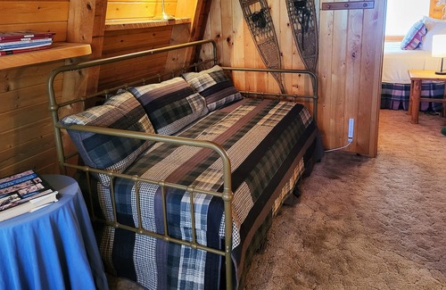Mammoth Creek Cabin | Panguitch Lake Cabin 233 Harrold's Haven