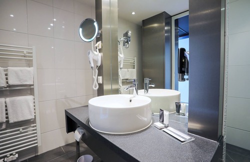 Parndorf Hotel | Pannonia Tower Parndorf GmbH