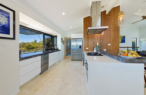 Bonny Hills House | Panorama Beach House - executive home