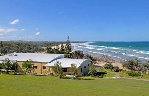 Bonny Hills House | Panorama Beach House - executive home