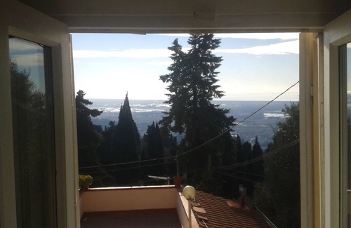 Corsanico-Bargecchia House | Panorama terrace with view of the coast - Cosy Tuscany country house