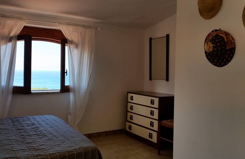 Fuscaldo Apartment | Panoramic apartment in villa 300 meters from the sea, private garden with sea view
