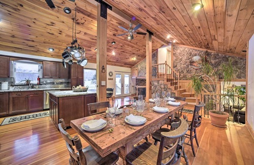 Harpersfield House | Panoramic Catskills Farmhouse and Spa