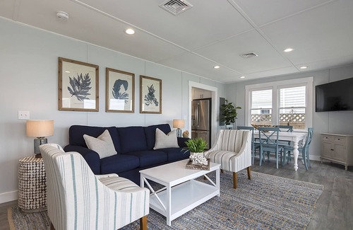 Point Judith House | Panoramic Ocean Views - Close to Local Favorite Restuarants