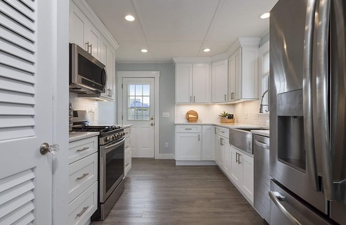 Point Judith House | Panoramic Ocean Views - Close to Local Favorite Restuarants