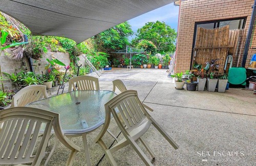 Tweed Heads House | Panoramic Sunrise Views - Charming 2BR Flat