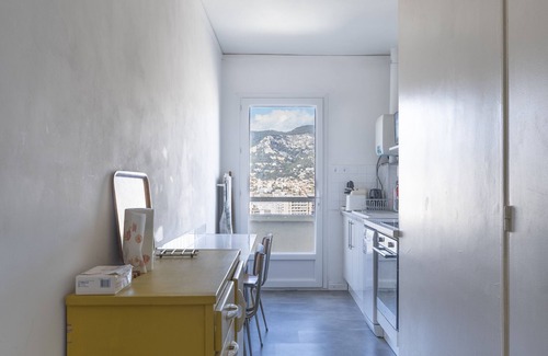 Le Mourillon Apartment | Panoramic view on the city, harbor and bay