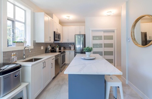 Village North House | Panoramic Views From This Gorgeous 2 Bed Property - Village Location