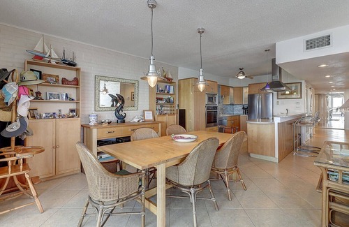 Port Aransas Condo | Panoramic views of the ship channel & private fishing pier from living room!