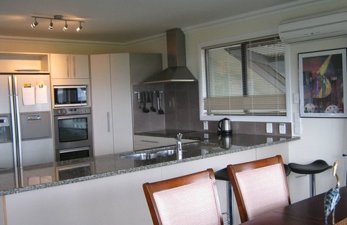 Cable Bay House | Panoramic views to Doubtless Bay