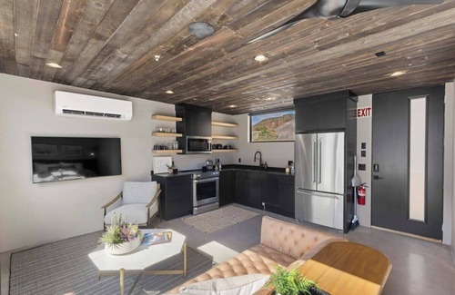Zion National Park South Entrance Apartment | Panoramic Zion Loft | Unit 2