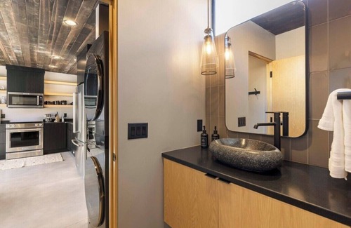 Zion National Park South Entrance Apartment | Panoramic Zion Loft | Unit 2
