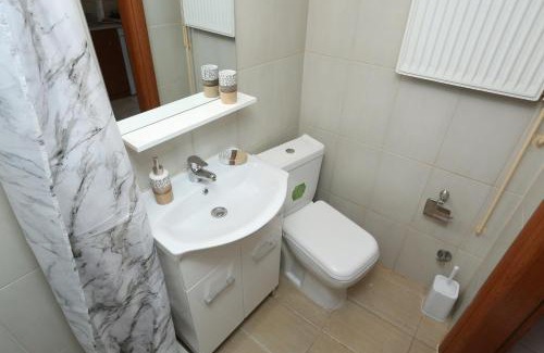 Agios Pavlos Apartment | Pantheon City Center Studio