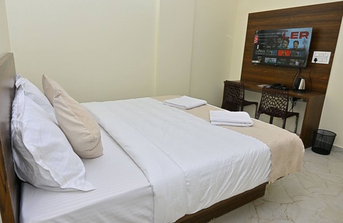 Chikkajala Hotel | Panvith Suits