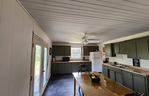 Neillsville Cottage | Papa Opelt's Cozy Cottage