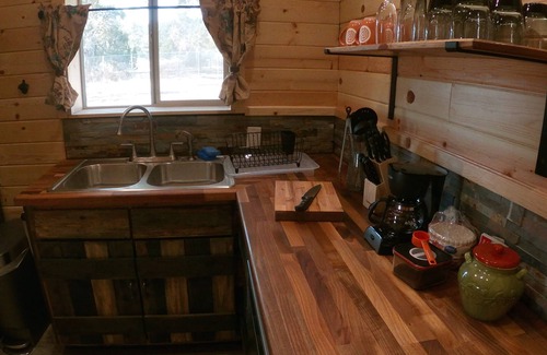 Flagstaff Cabin | Papa's House - secluded gateway