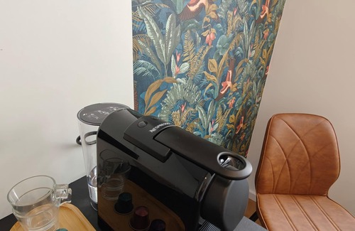 Favoriten Apartment | Papagei 3 Min to Metro U1 + Free Parking