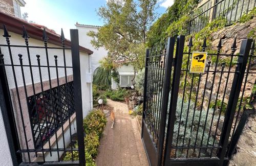 Ayvalik Apartment | Papalina