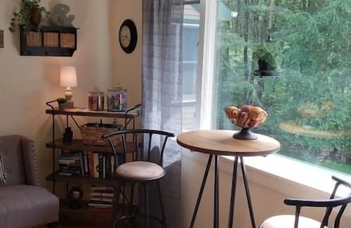 Huntington Mills Apartment | Paper Mill Pines Bed and Breakfast: The Sycamore Room