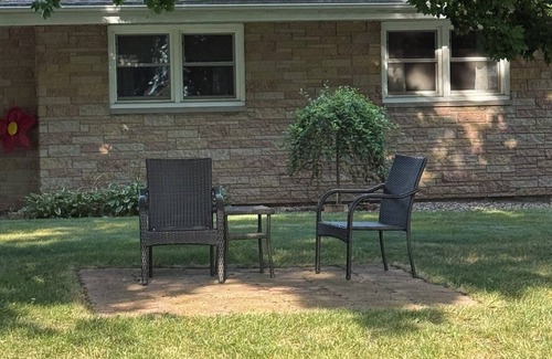 Windsor House | Par-fect Escape on Lake Windsor Golf Course