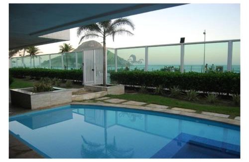 Recreio dos Bandeirantes Apartment | Paraíso à sua Porta Ap Luxuoso Prédio Frontal Mar