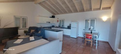 Cavaleiro House | PARAÍSO DA SERVA - Casas Courela da Serva e Flor do Rosto I e II